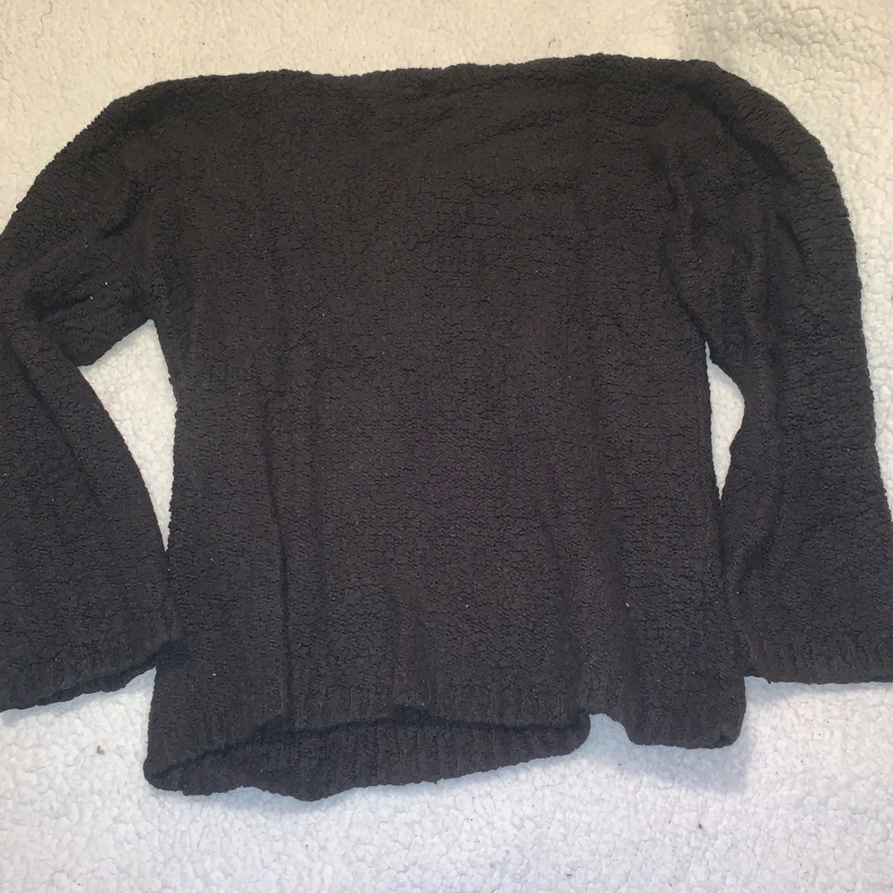 STO Sweater - Picture 2 of 5